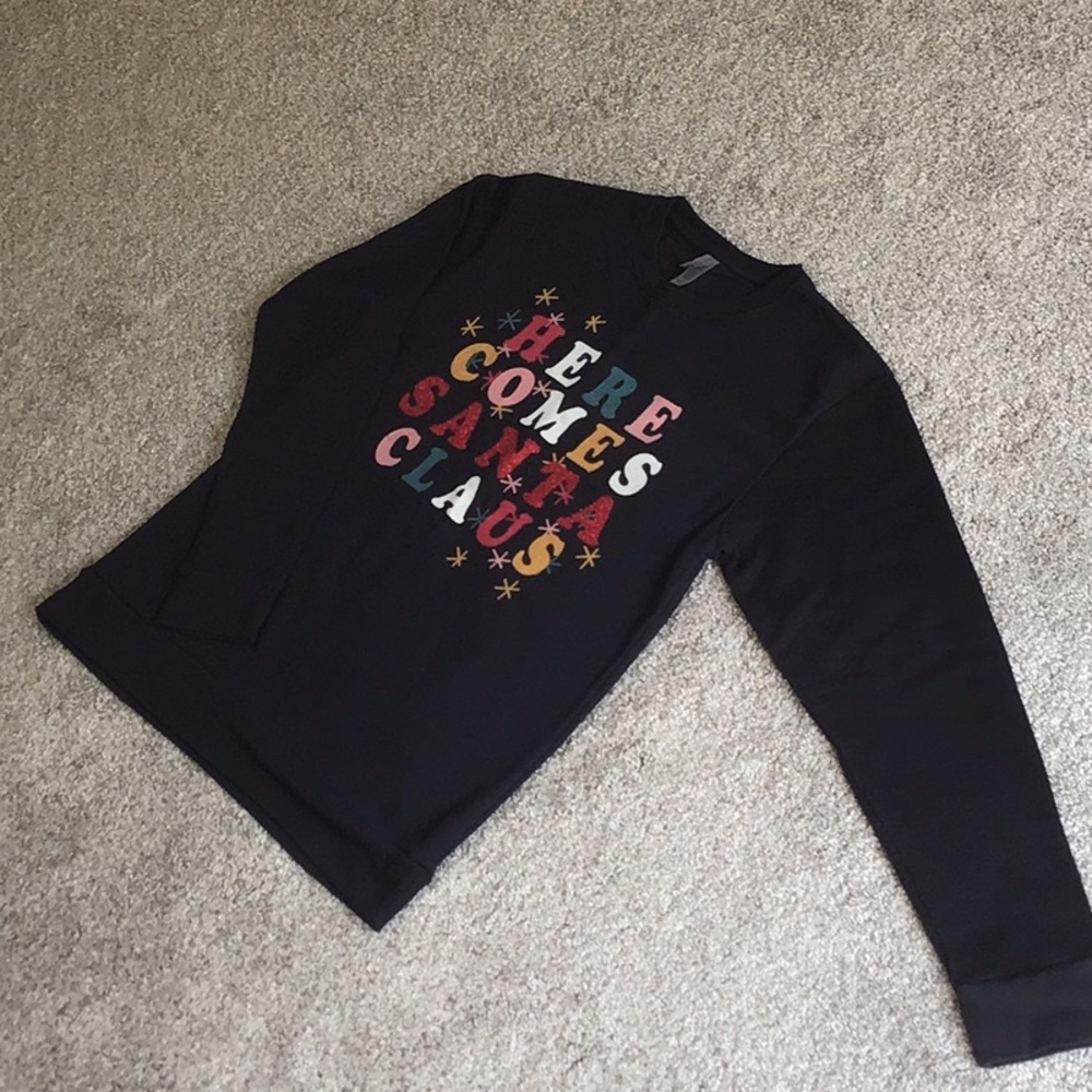 SANTA GRAPHIC SWEATSHIRT - MEDIUM